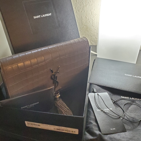 YVES Saint Laurent Kate Chain Wallet With Tassel - Picture 9 of 16